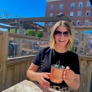 Meet your Posher, Tay